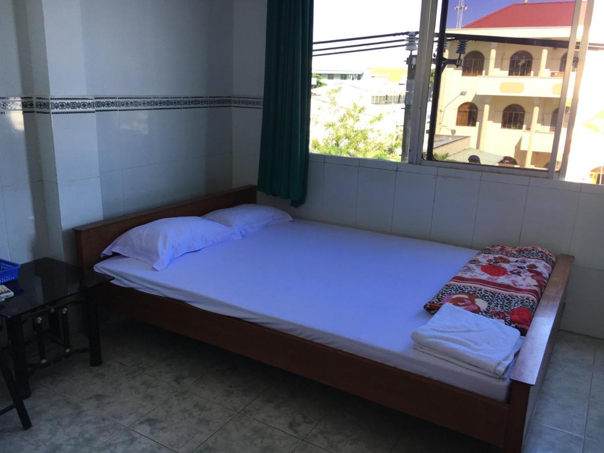 Khach San Thien Phuc Hotel Ca Mau Exterior photo